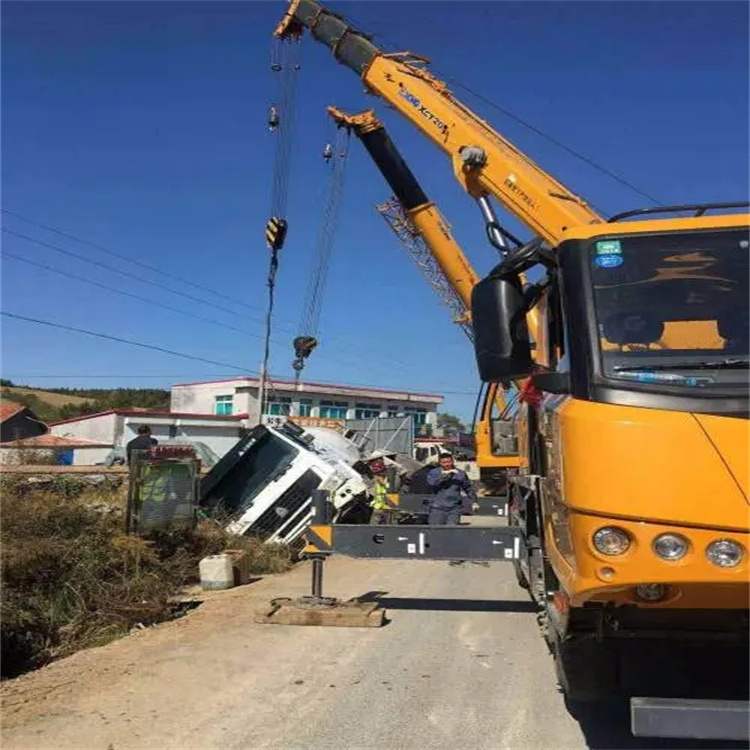 云溪吊车道路救援多少钱